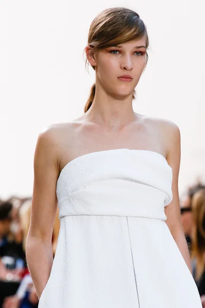 Look 7